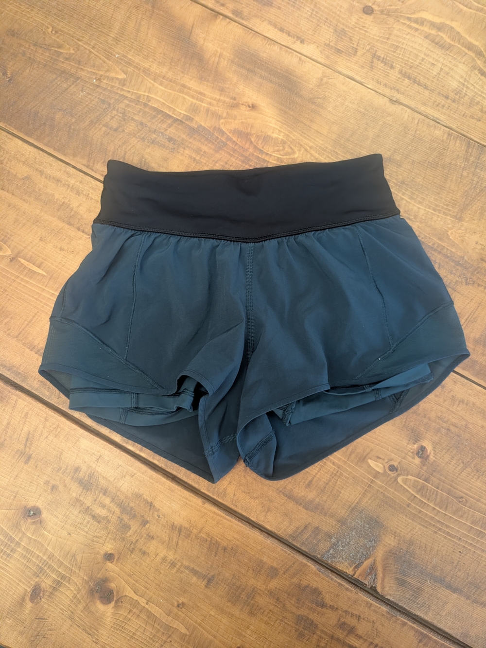 lululemon 2.5in Rich Teal Running Shorts Inner Layer